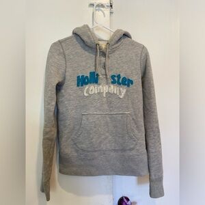 Vintage Gray Hollister Hoodie size Medium